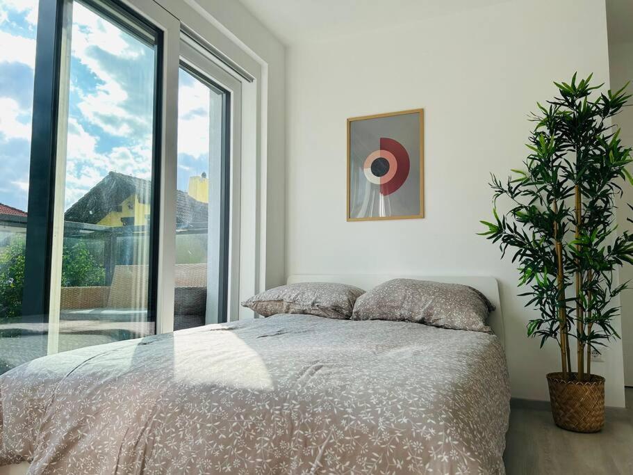 Sunny Modern Apartment With Balcony - Free Parking Vienna Exterior photo